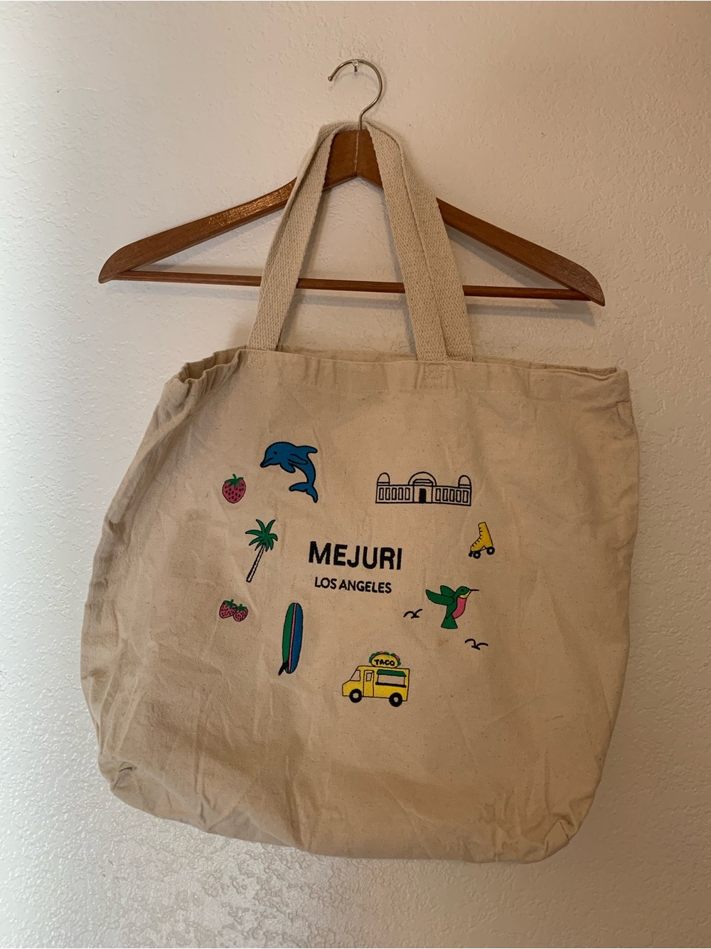 Mejuri Beige Canvas Tote with Colorful Beach Graphics